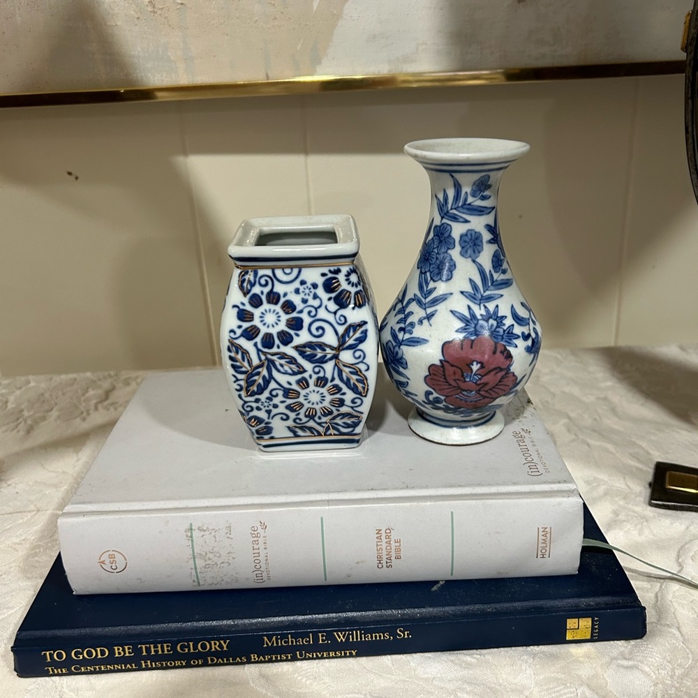 Blue and White chinoiserie Floral Ceramic bud Vases